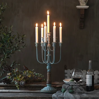 Produktas gali būti pritaikytas.Europos retro baroko žvakidė kaustytomis geležies, kad senų papuošalų kūrybos romantiška