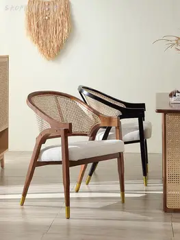 Šiaurės retro valgomojo kėdė medžio rotango laisvalaikio kėdė, kavinė restoranas, minkštas paketo fotelis dizaineris vieno rotango kėdė